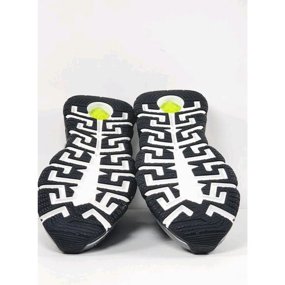 VERSACE Trigreca Sneakers Mismatch Size L40 R39. main image 10